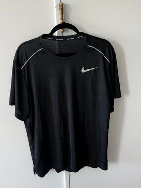 Men's Black Nike Running T-Shirt XL